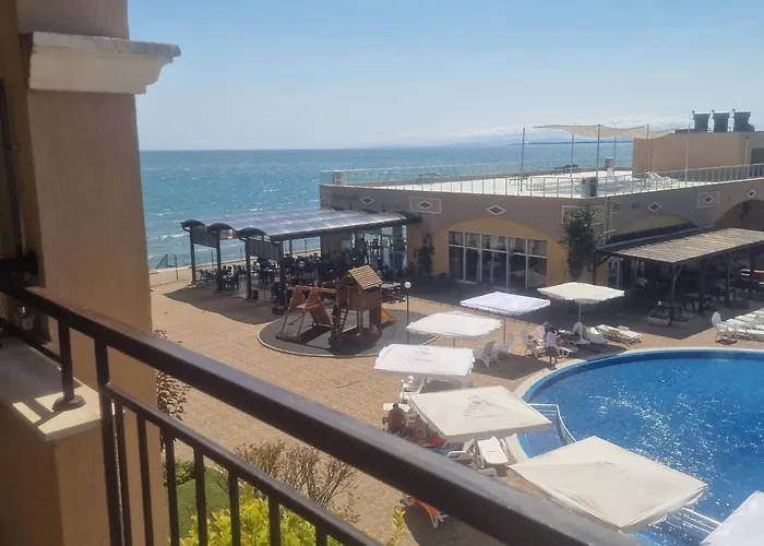 Charming At The Seaside Апартамент Ахелой